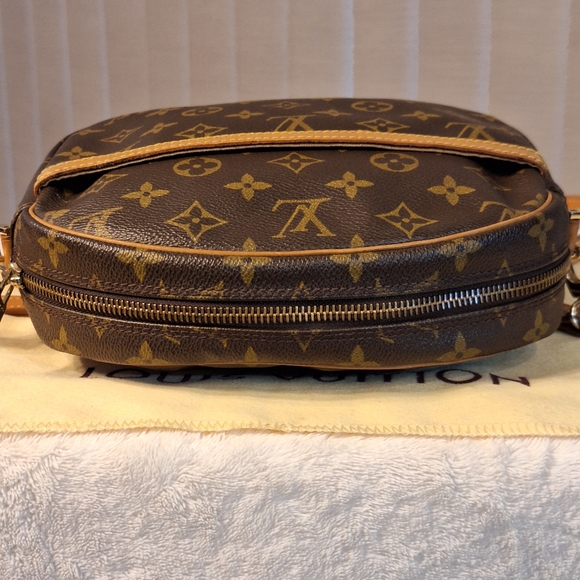 BEAUTIFUL 💫💥💫 Louis Vuitton Monogram Senlis Crossbody - Picture 7 of 16